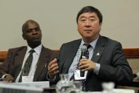 Prof. Joseph Sung (right), Vice-Chancellor of CUHK, speaking at the WUN Presidents’ Forum.